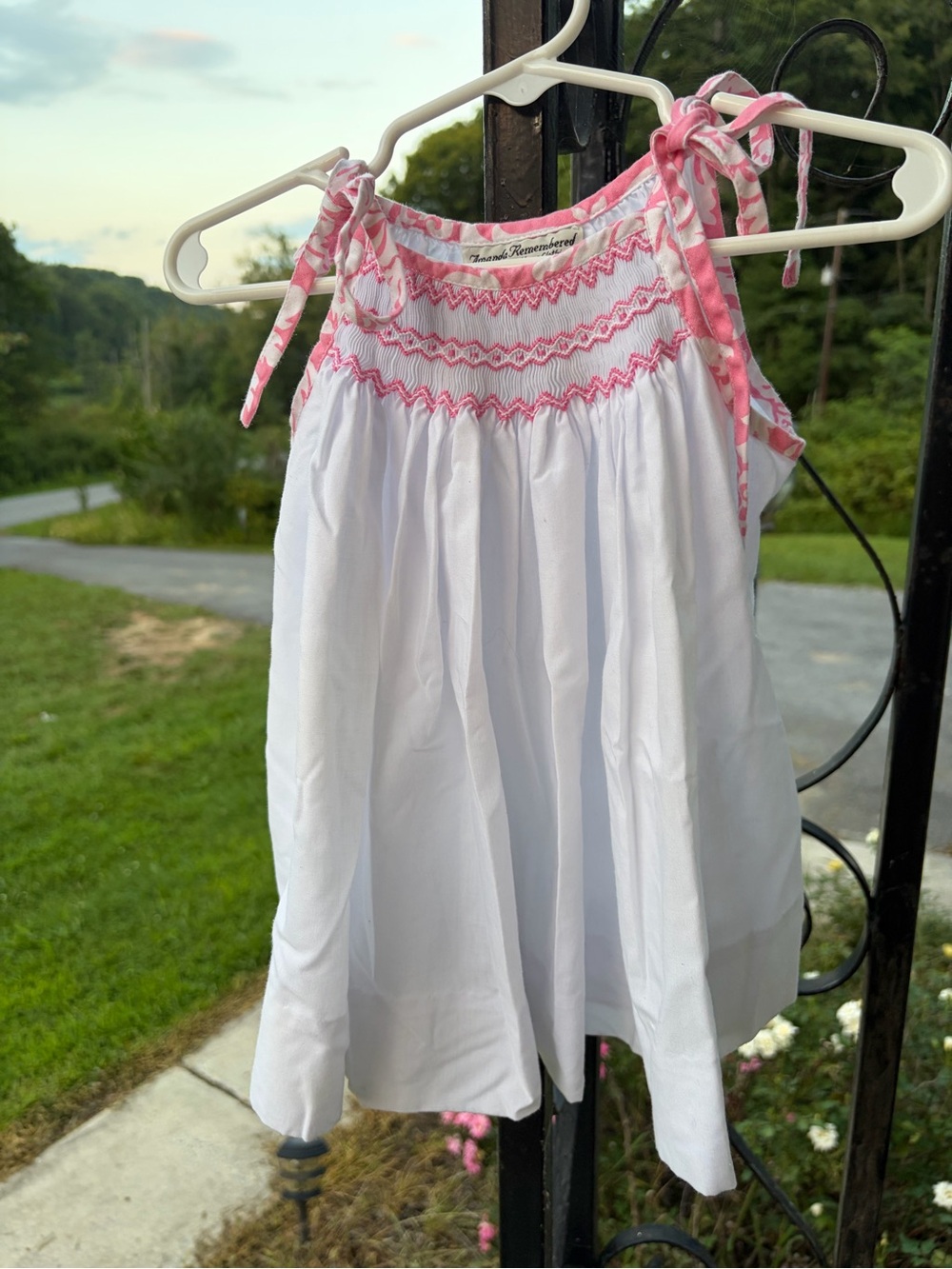 EUC Amanda Remembered Smocked Top & Bloomers 2-Piece Set - Size 2
